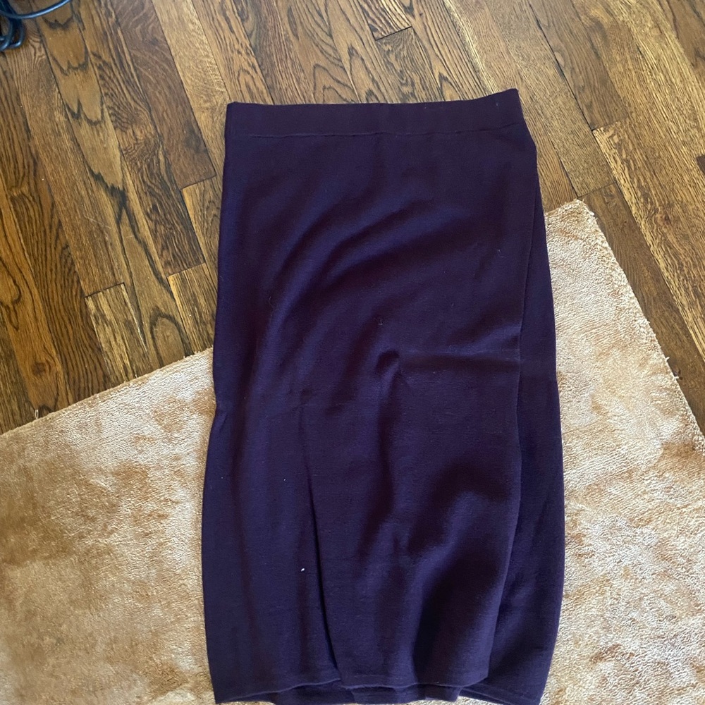 Banana republic knit skirt in plum
